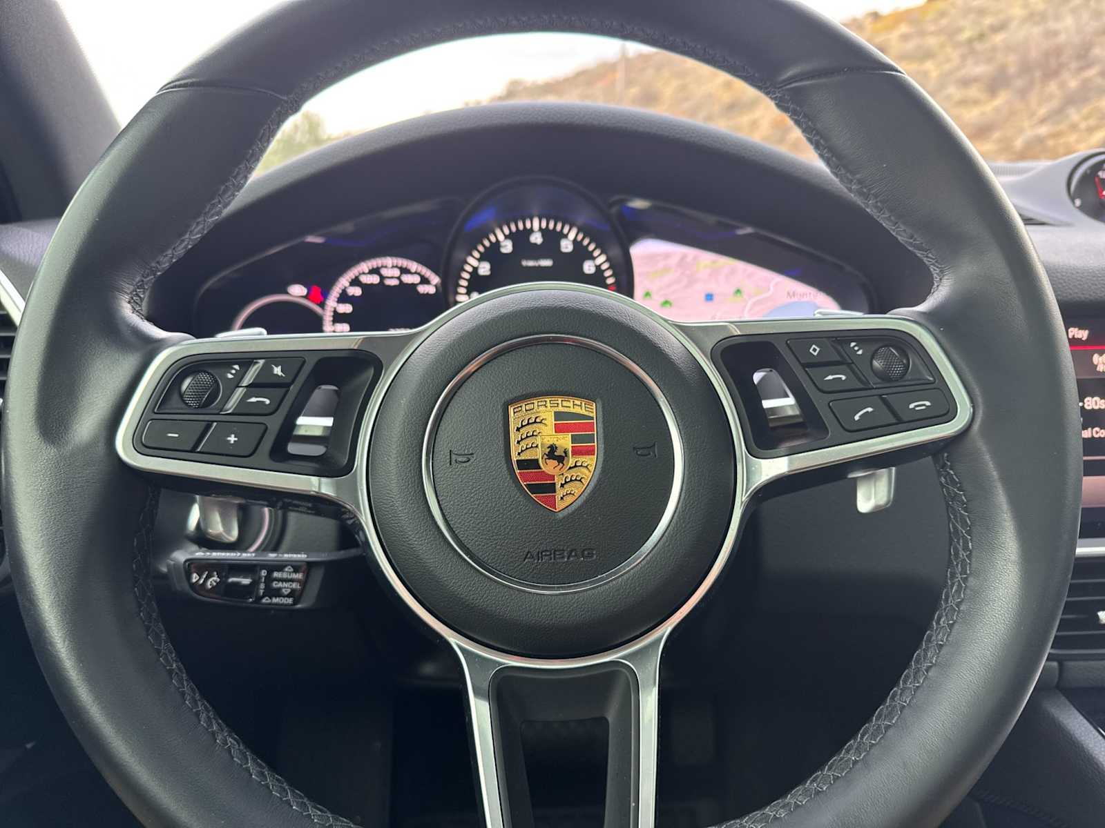 Thumbnail: 2022 Porsche Cayenne - 25