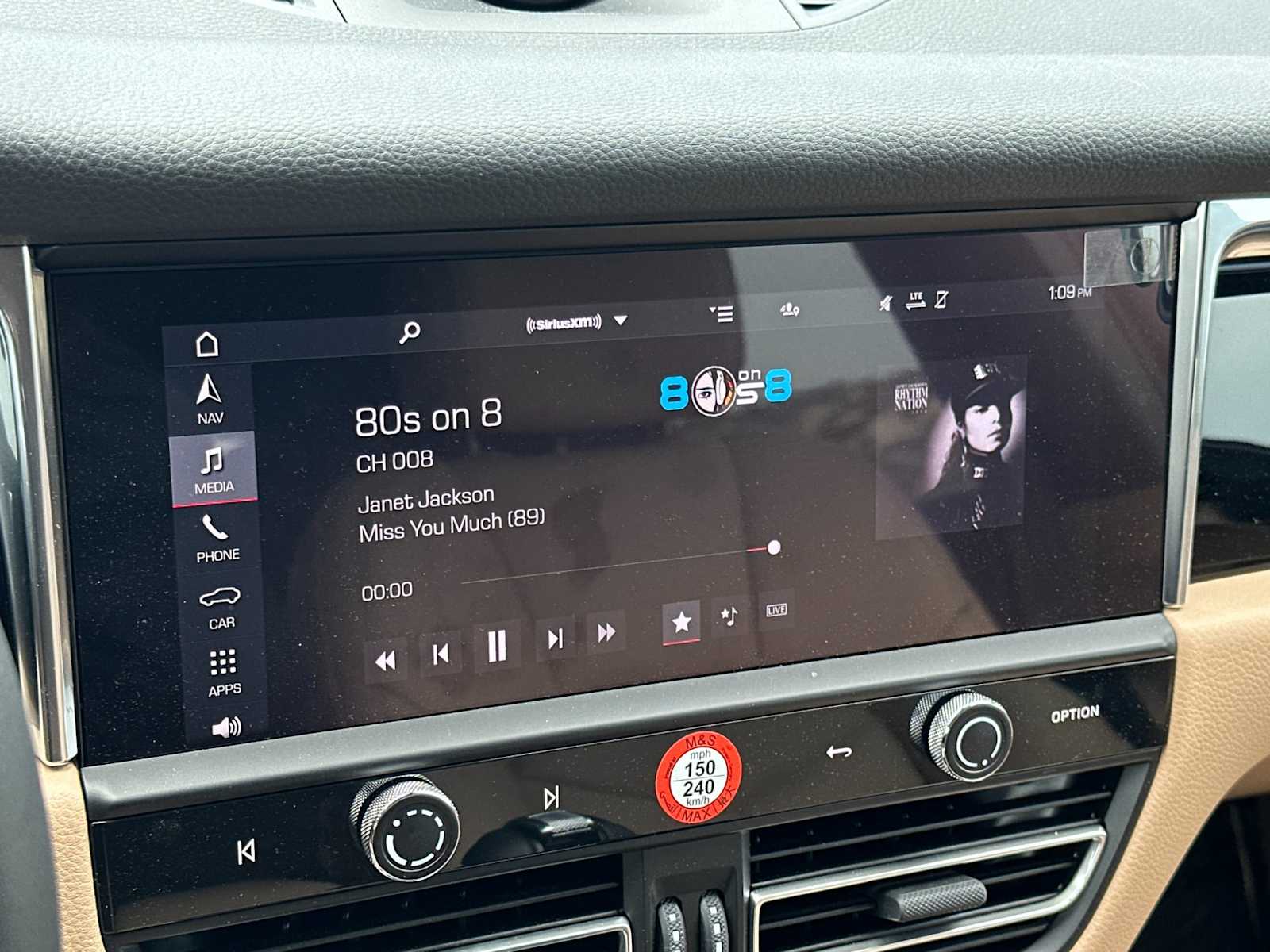 Thumbnail: 2025 Porsche Macan - 20