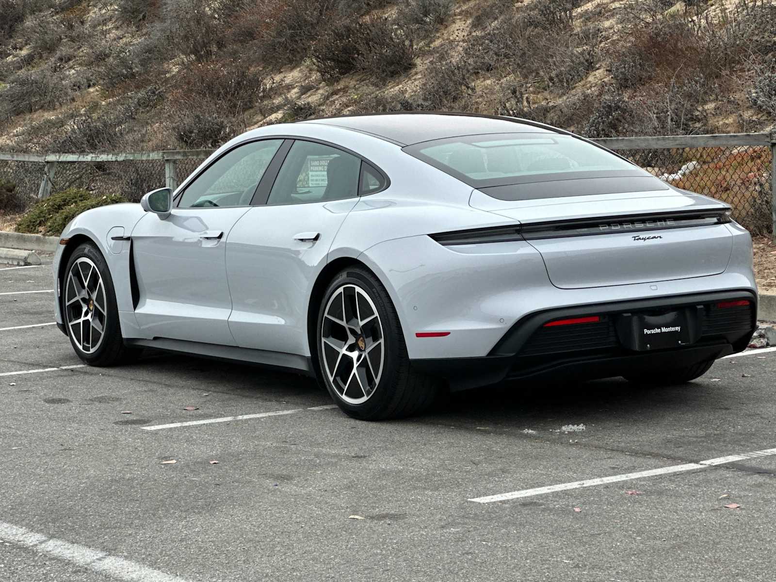 Thumbnail: 2025 Porsche Taycan - 3