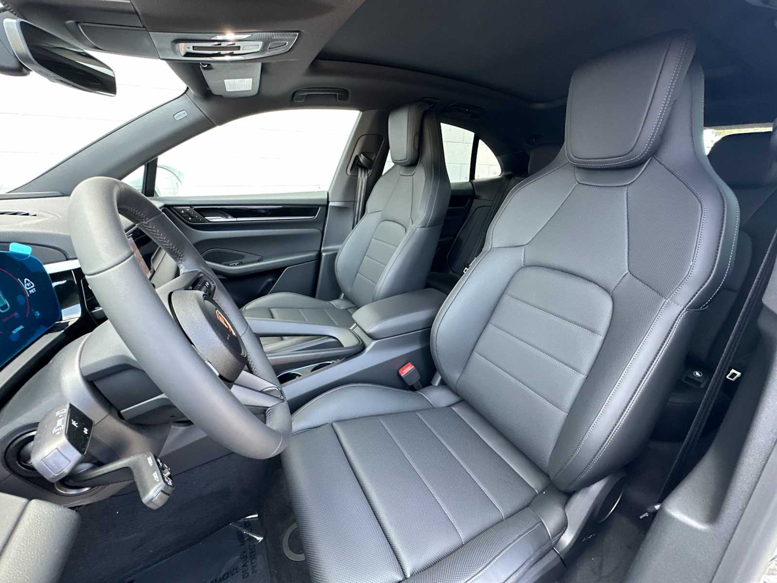 Thumbnail: 2025 Porsche Macan - 5