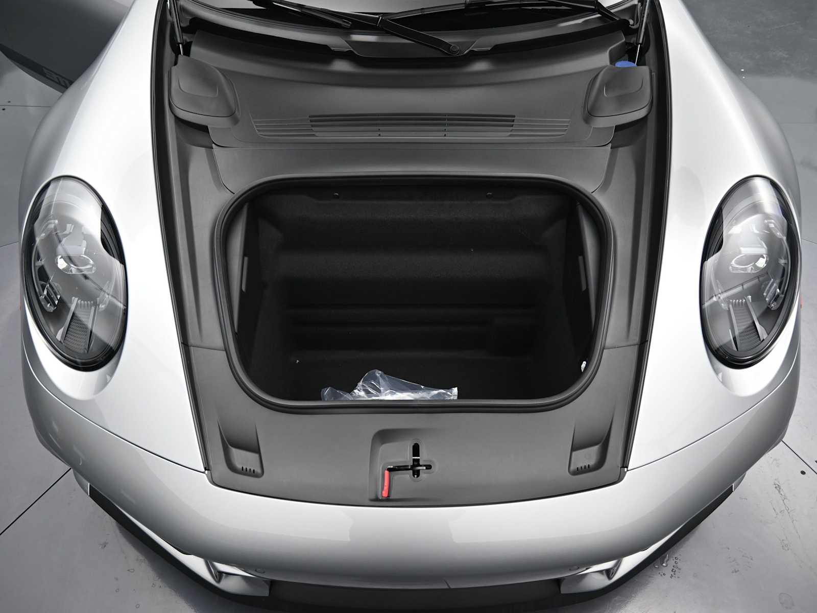 Thumbnail: 2026 Porsche 911 - 20