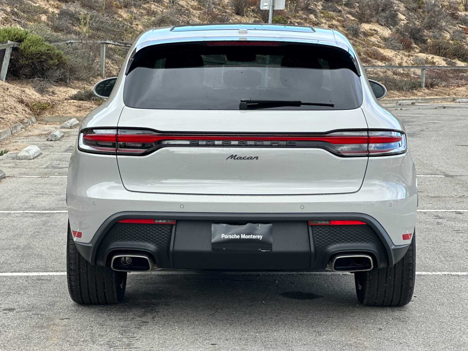 Thumbnail: 2026 Porsche Macan - 8