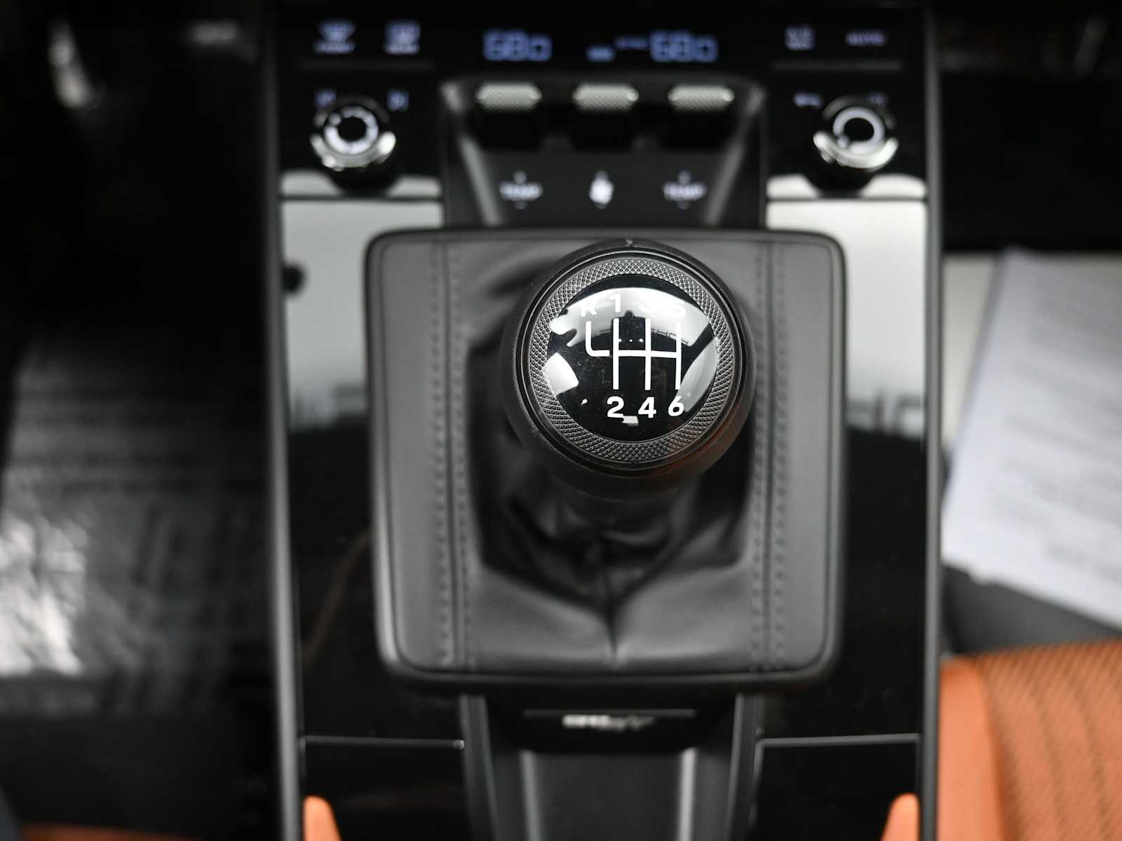 Thumbnail: 2024 Porsche 911 - 20