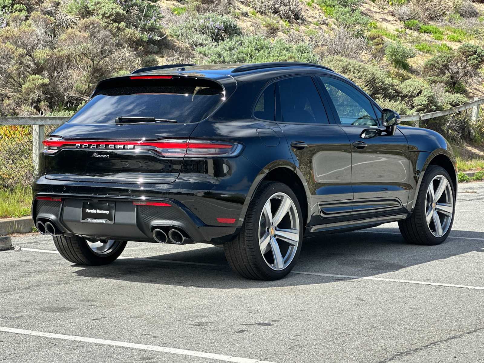 Thumbnail: 2025 Porsche Macan - 7
