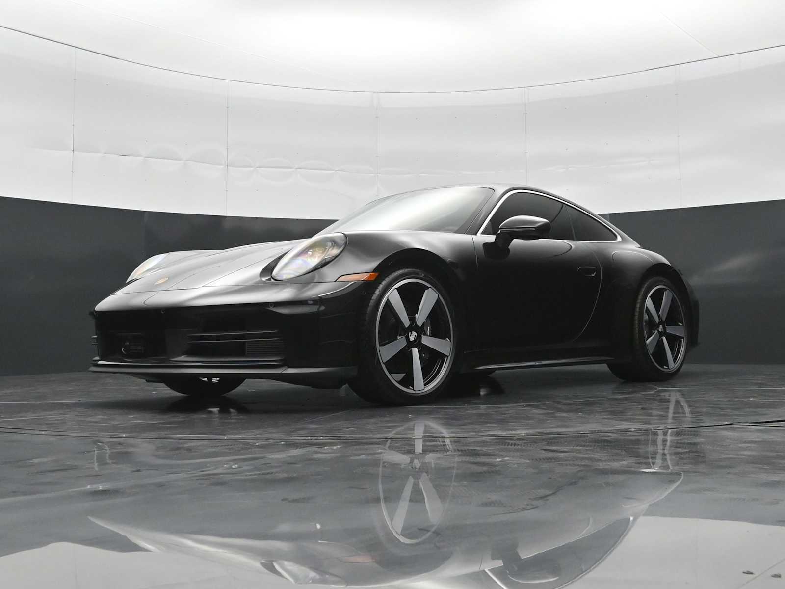2025 Porsche 911 - Photo 35