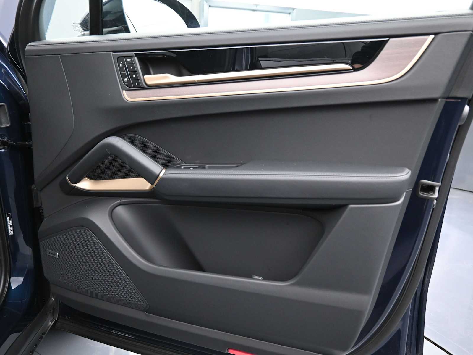 Thumbnail: 2026 Porsche Cayenne - 23