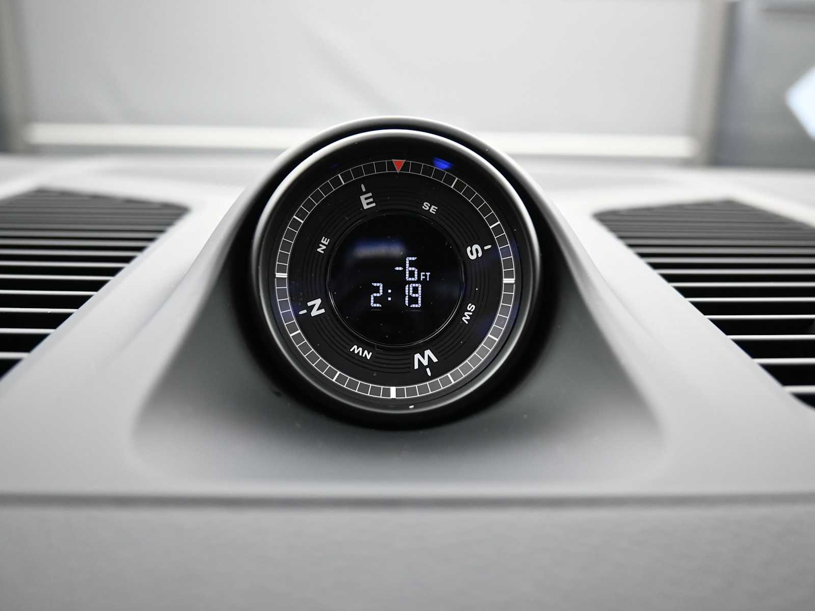 Thumbnail: 2026 Porsche Cayenne - 16