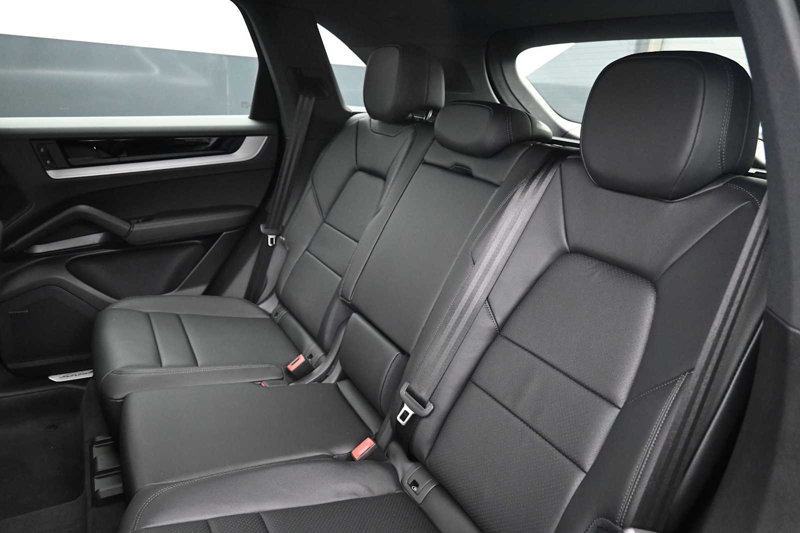 Thumbnail: 2025 Porsche Cayenne - 17