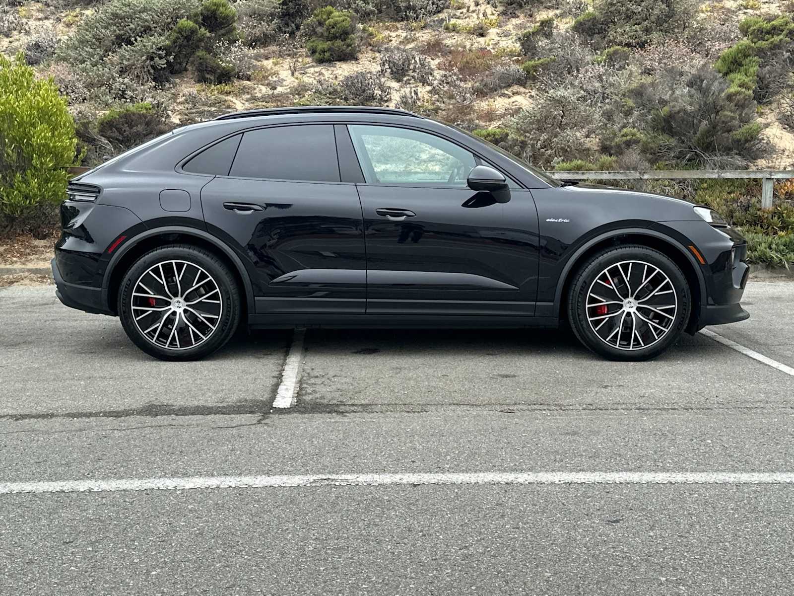 Thumbnail: 2025 Porsche Macan - 9