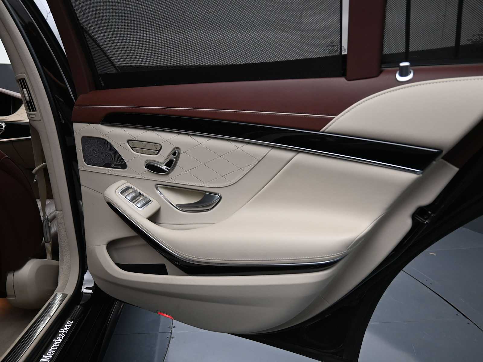 Thumbnail: 2018 Mercedes-Benz S-Class - 26