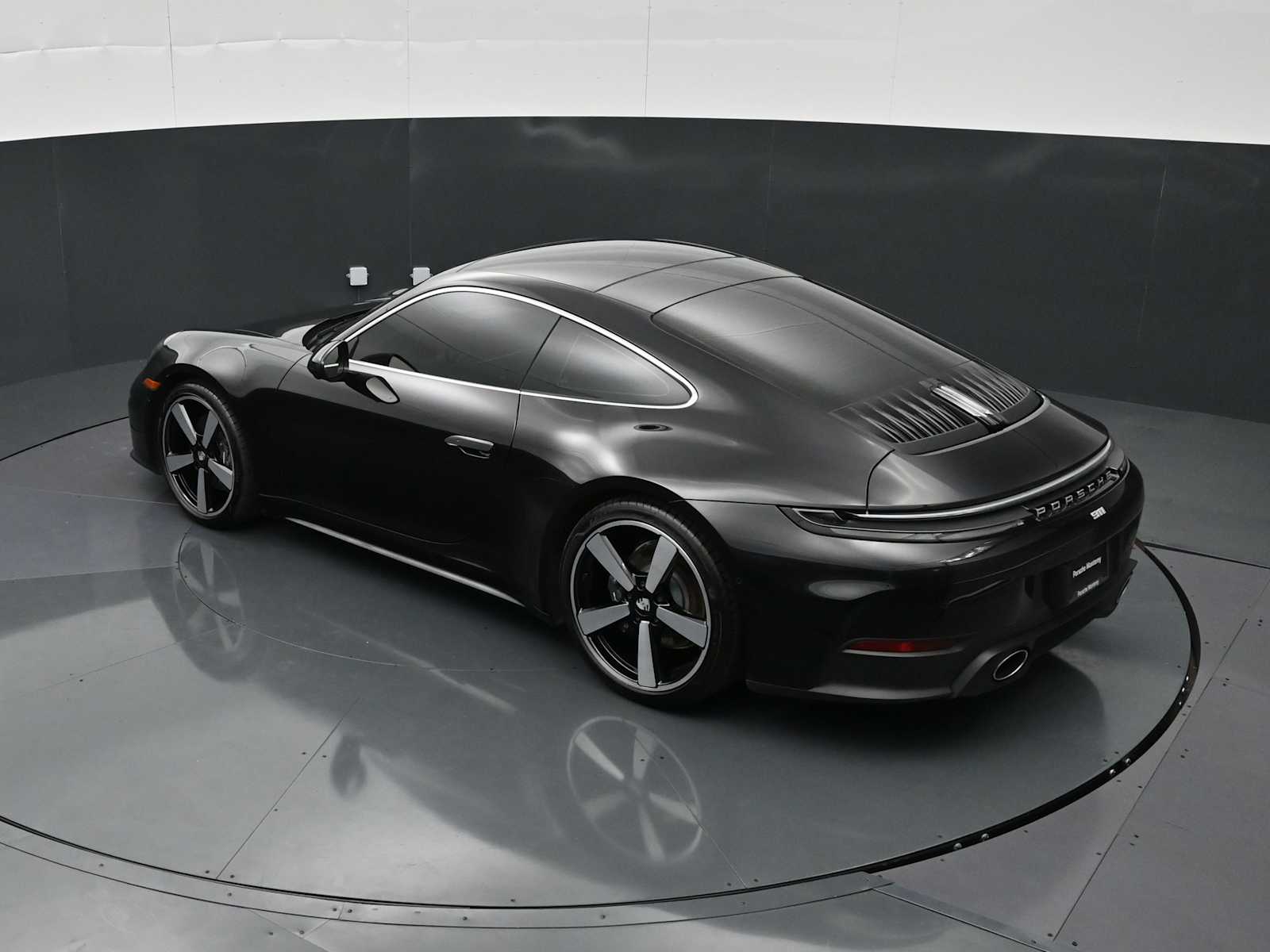 2025 Porsche 911 - Photo 28