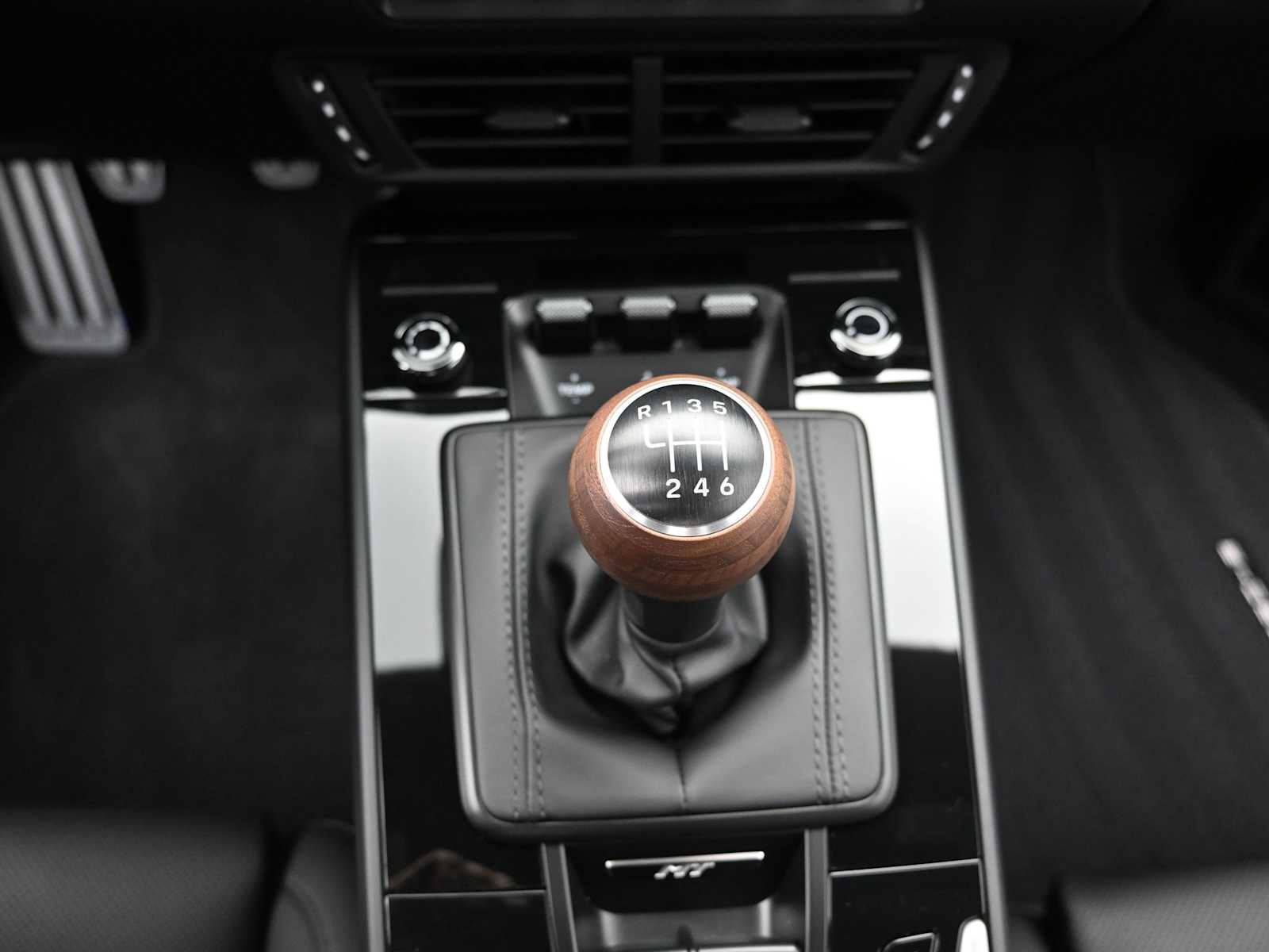 Thumbnail: 2026 Porsche 911 - 11