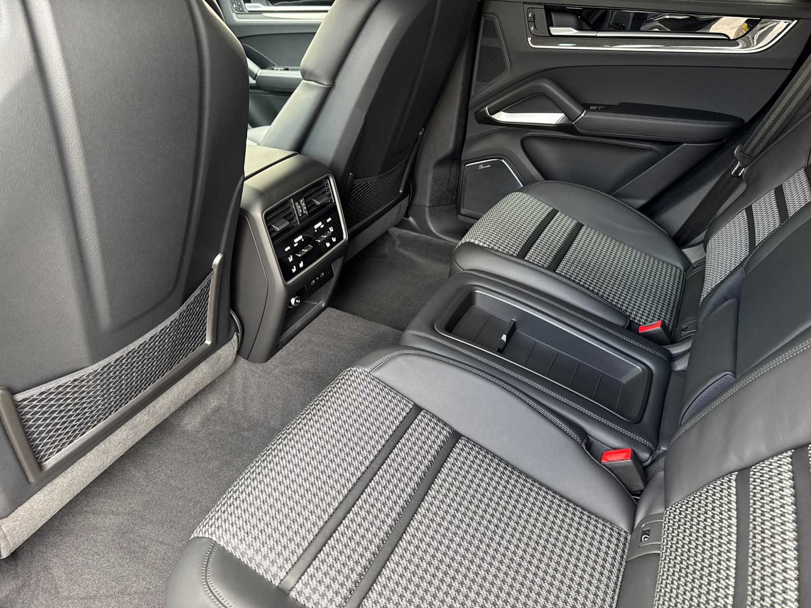 Thumbnail: 2026 Porsche  - 14