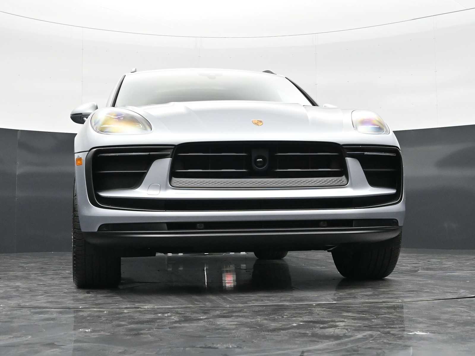 Thumbnail: 2026 Porsche Macan - 50