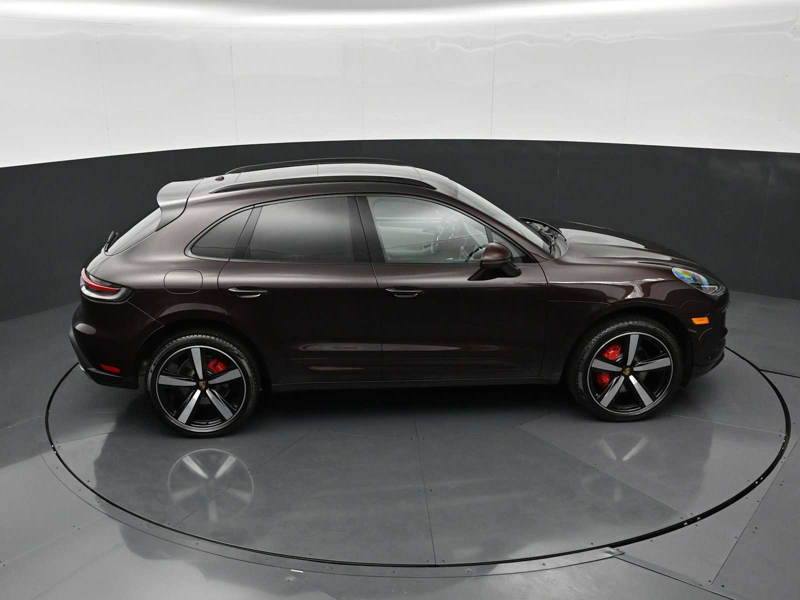 Thumbnail: 2026 Porsche Macan - 35