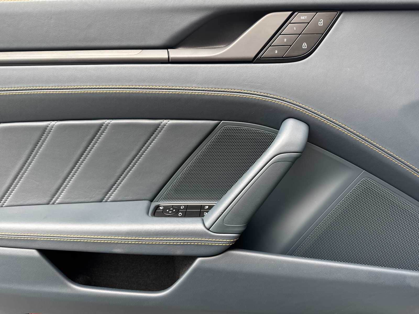 Thumbnail: 2023 Porsche 911 - 15