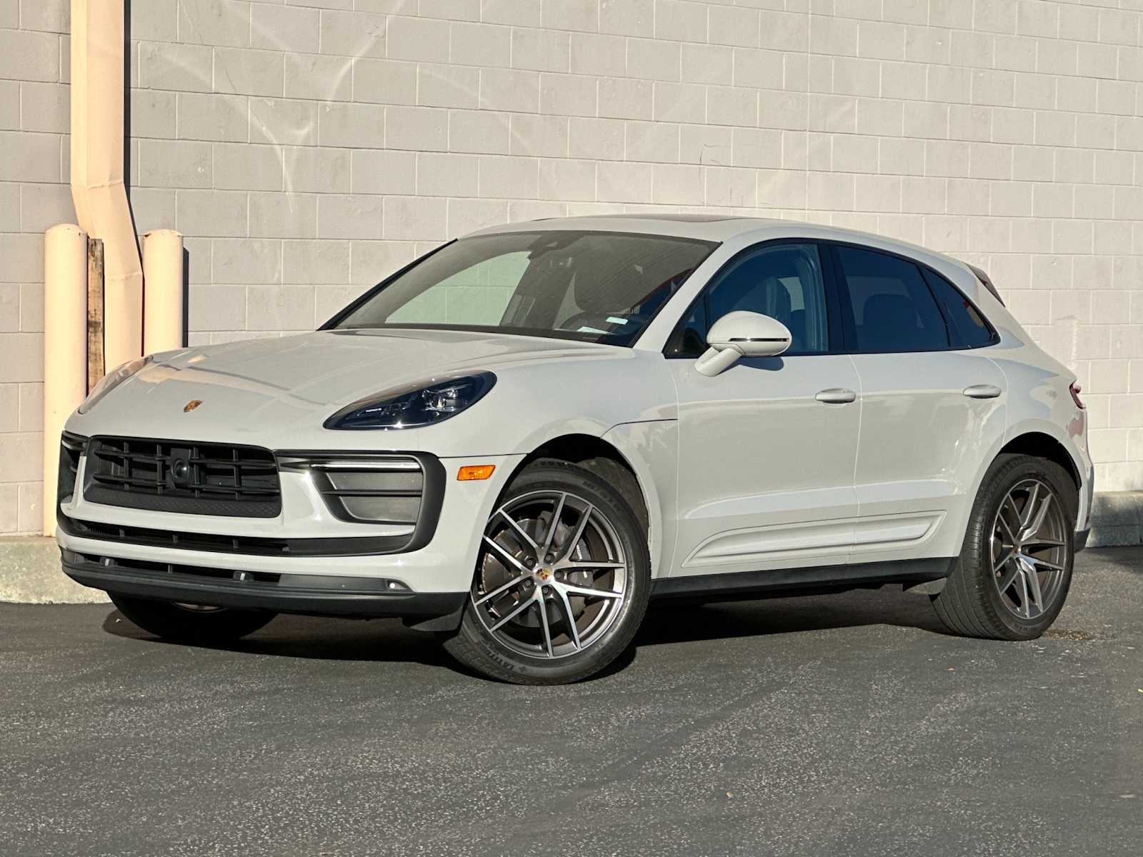 2023 Porsche Macan Base -
                  Seaside, CA