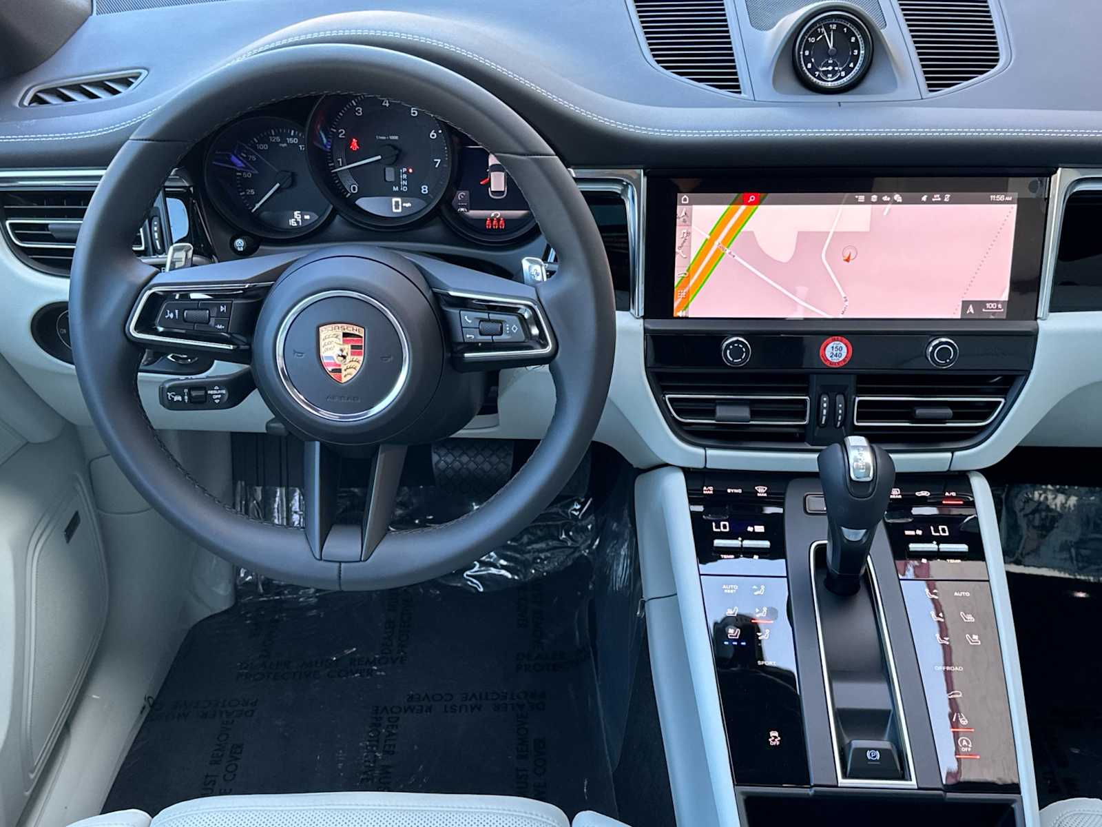 Thumbnail: 2025 Porsche Macan - 15