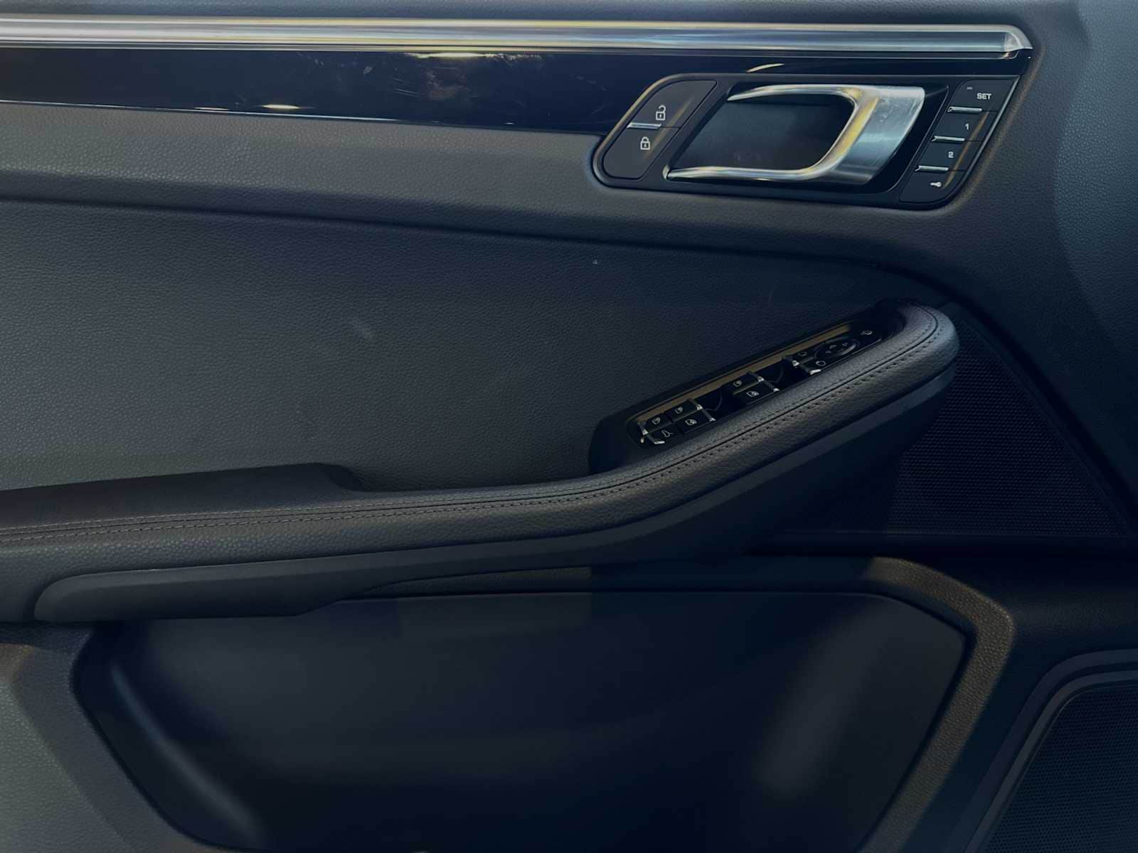 Thumbnail: 2024 Porsche Macan - 12