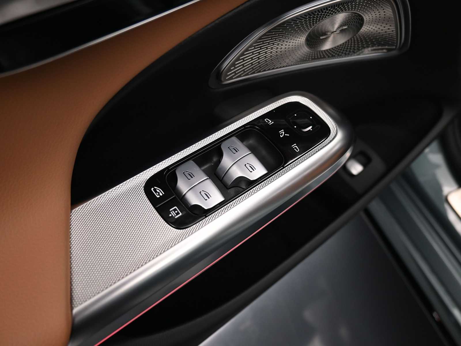 Thumbnail: 2025 Mercedes-Benz E-Class - 5