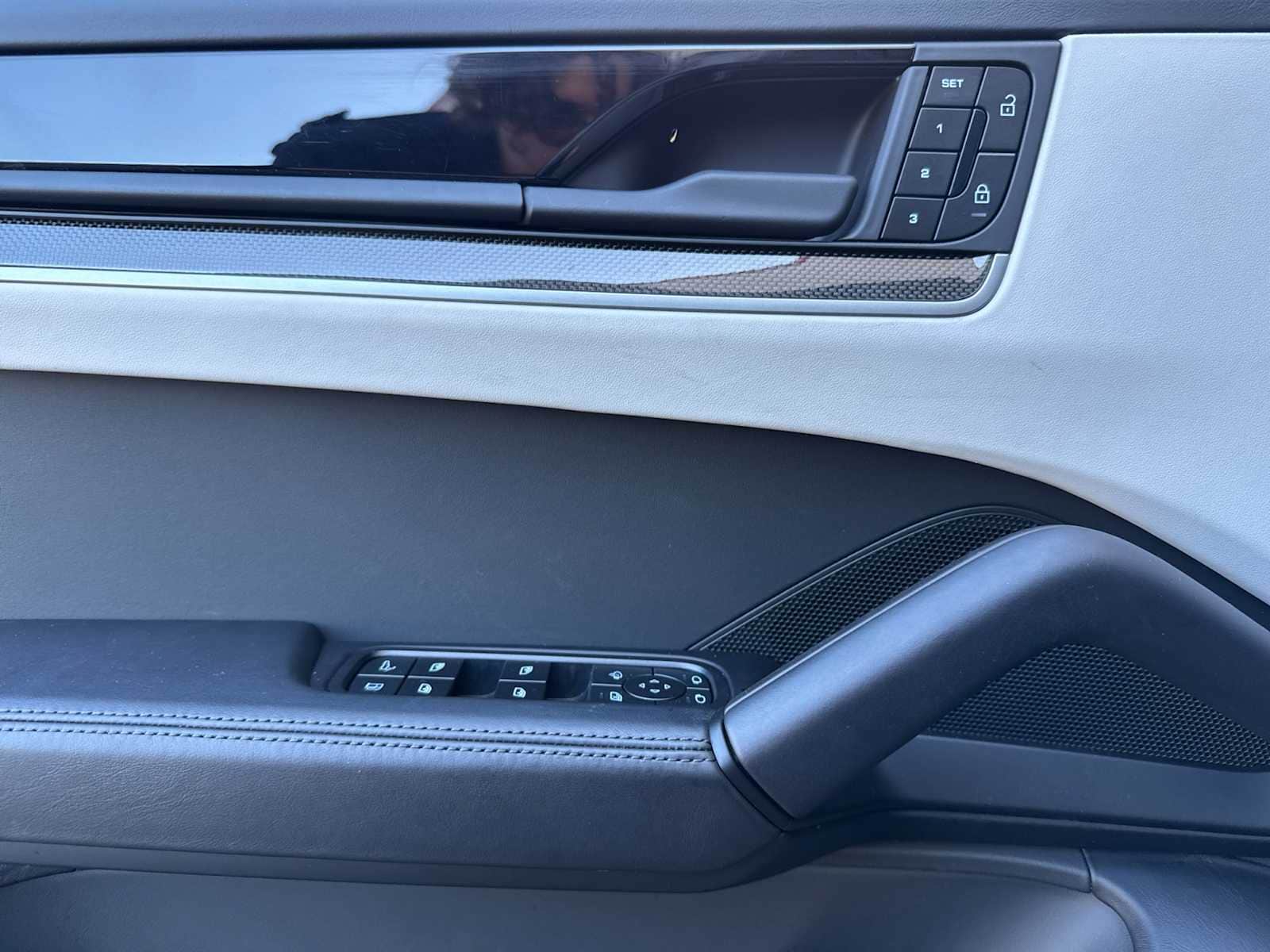 Thumbnail: 2025 Porsche  - 12