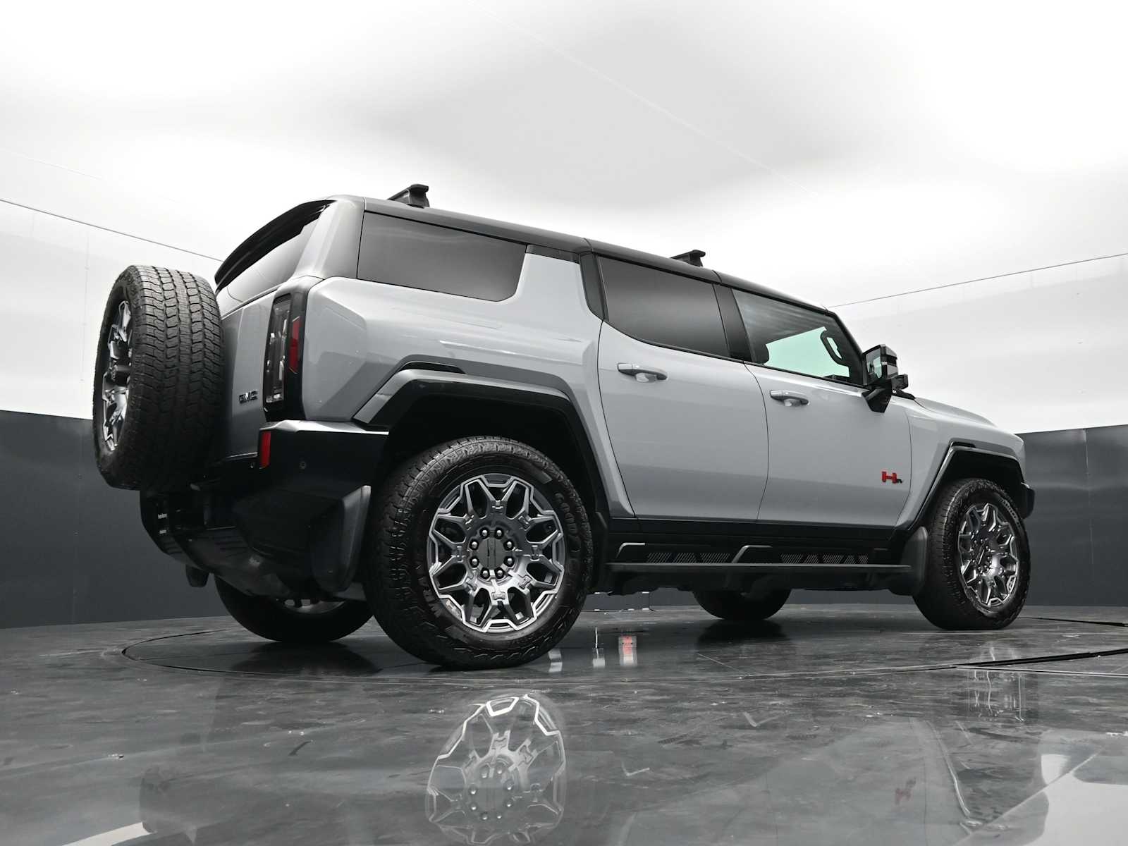 Thumbnail: 2024 GMC Hummer EV - 44