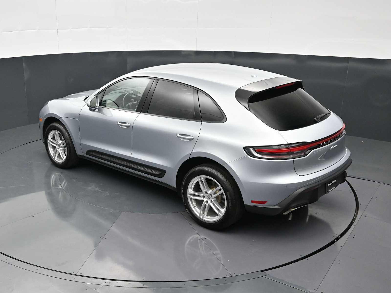 2025 Porsche Macan Base - Photo 29