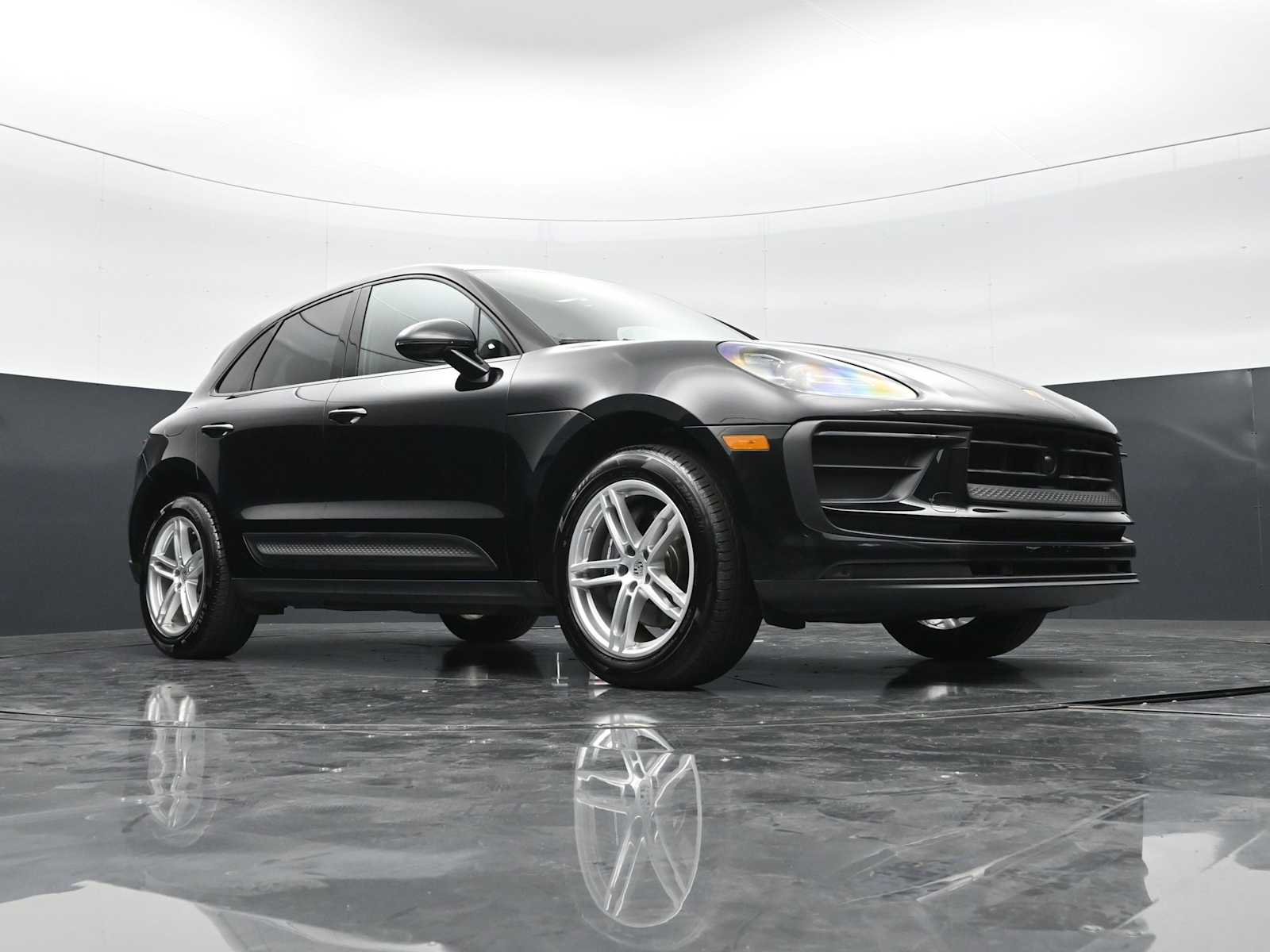Thumbnail: 2024 Porsche Macan - 41