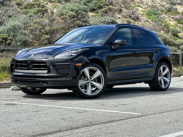 2025 Porsche Macan SUV