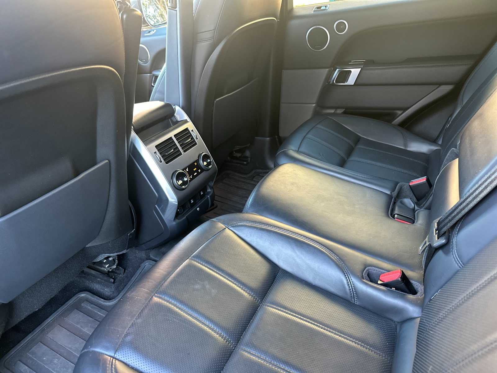 Thumbnail: 2018 Land Rover Range Rover Sport - 14