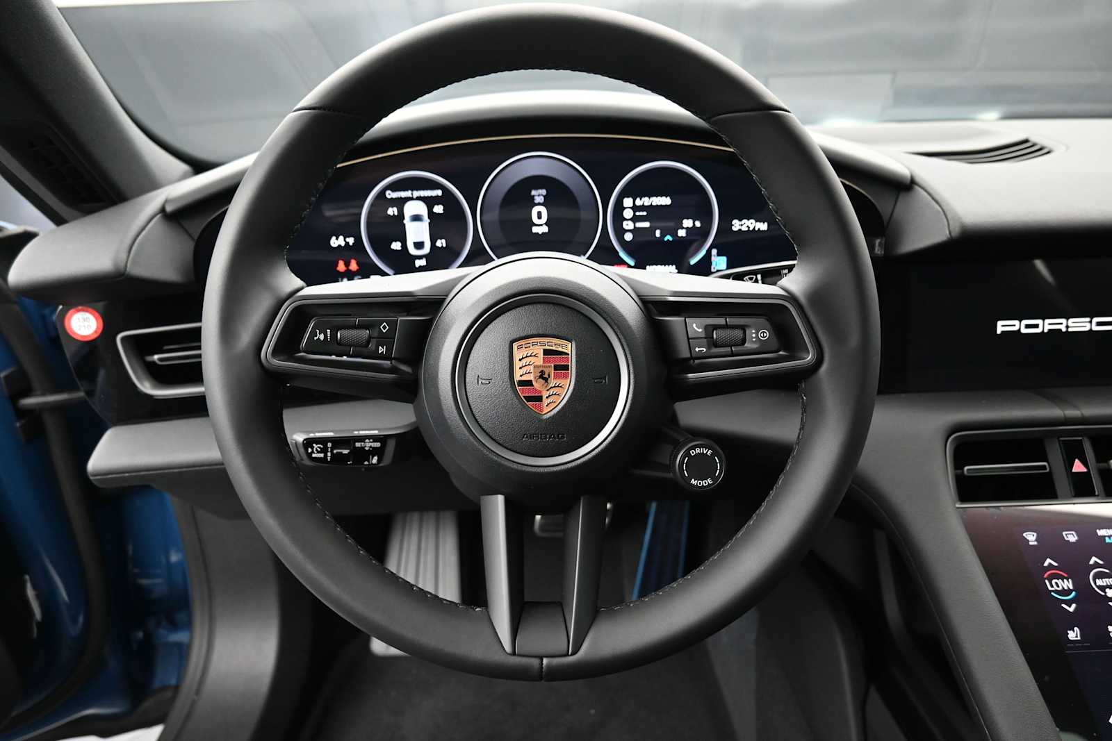 Thumbnail: 2026 Porsche Taycan - 9