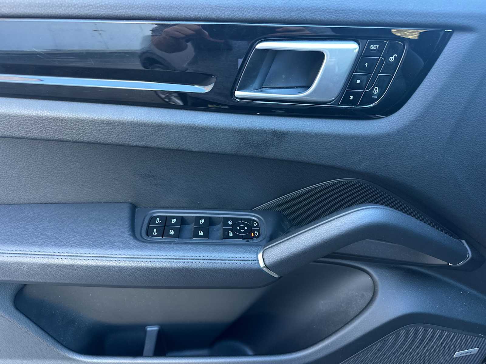 Thumbnail: 2019 Porsche Cayenne - 12