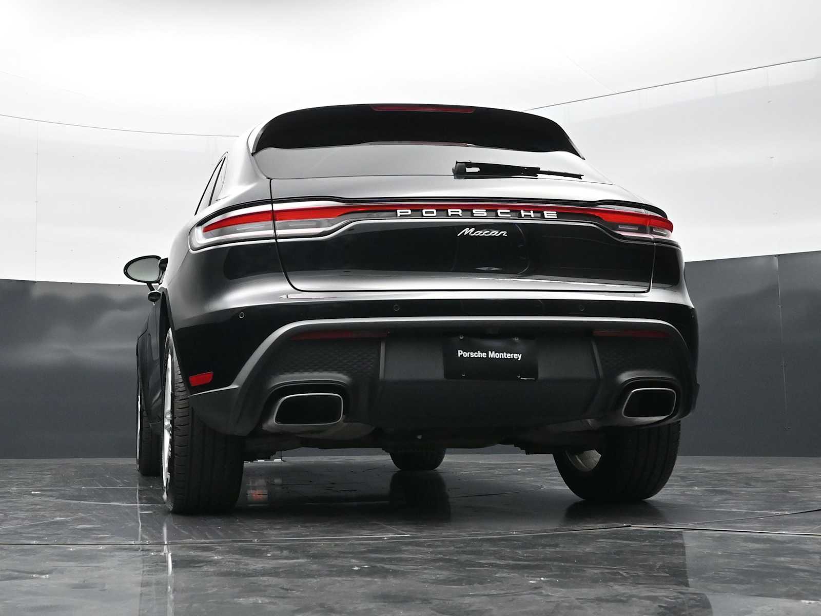 Thumbnail: 2024 Porsche Macan - 37