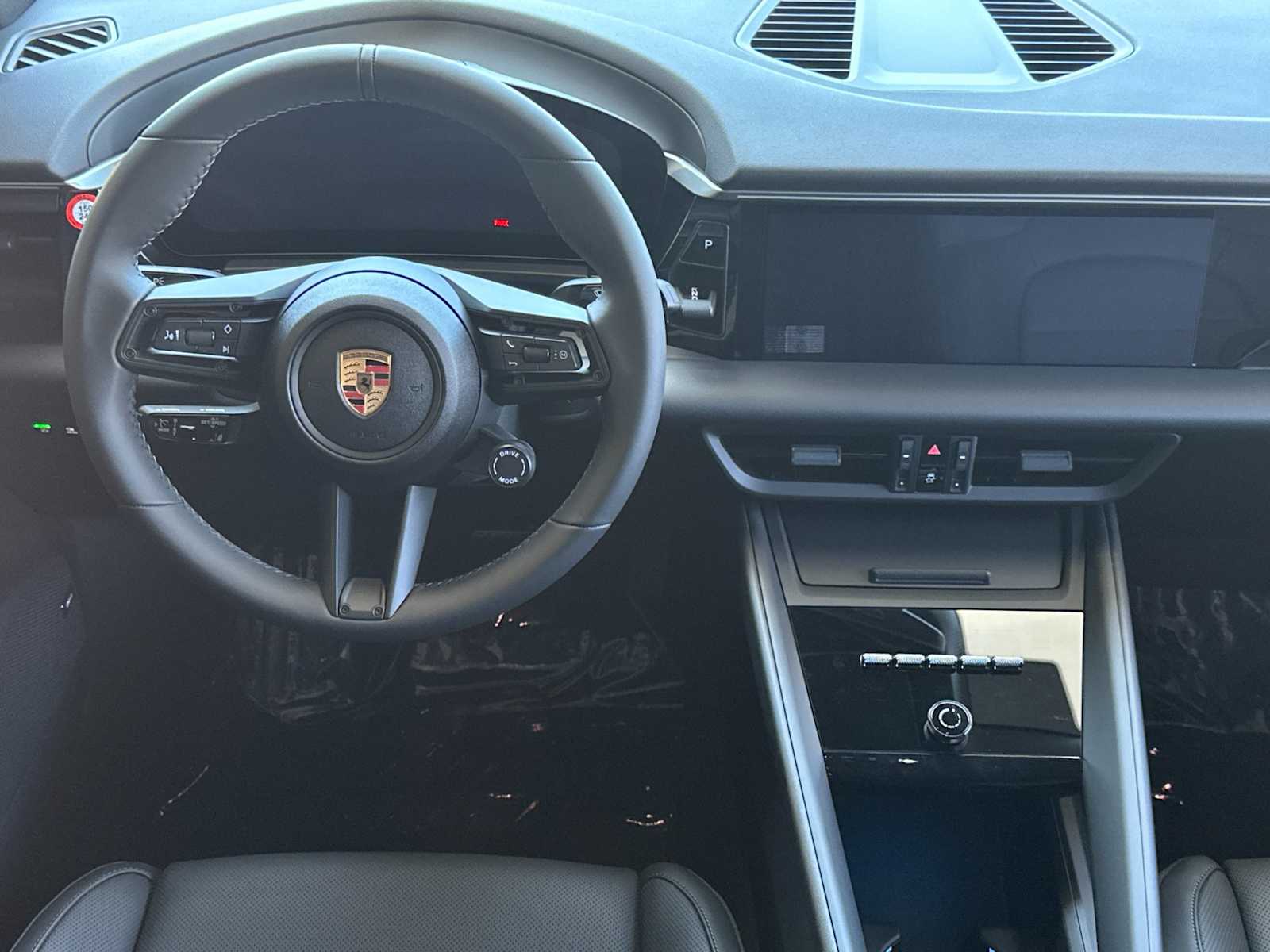 Thumbnail: 2025 Porsche Macan - 15