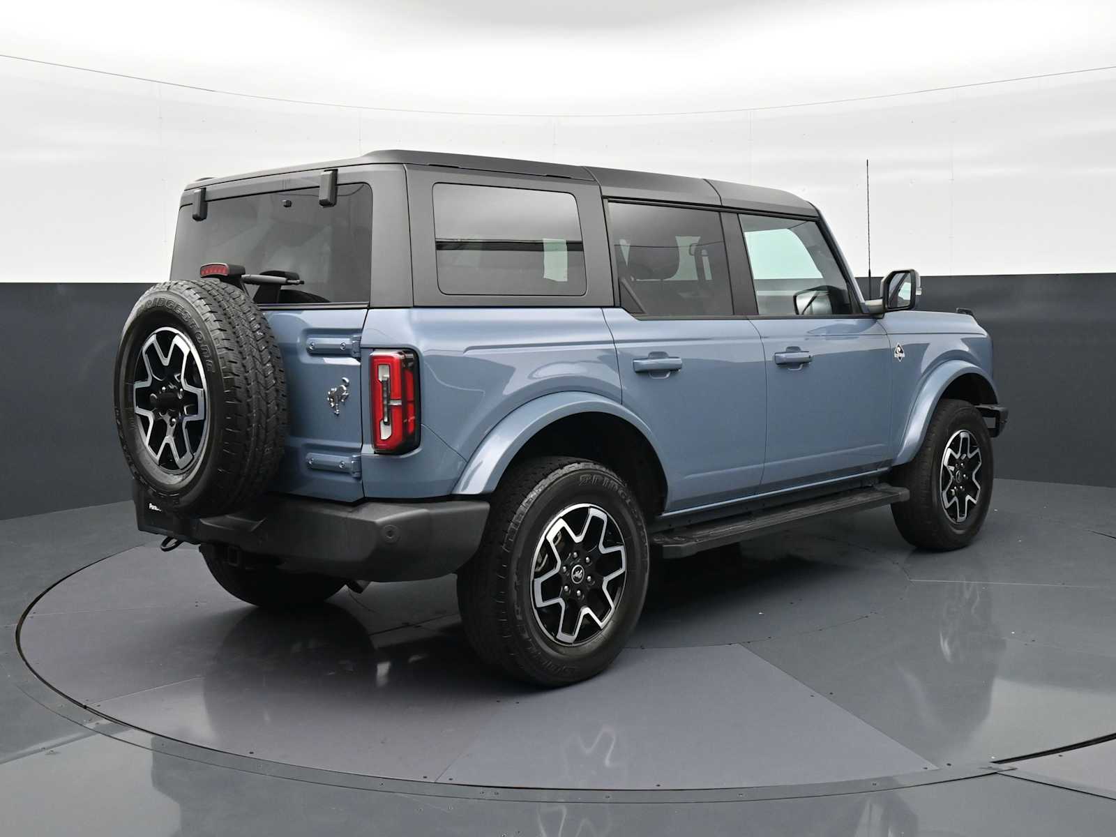Thumbnail: 2023 Ford Bronco - 25