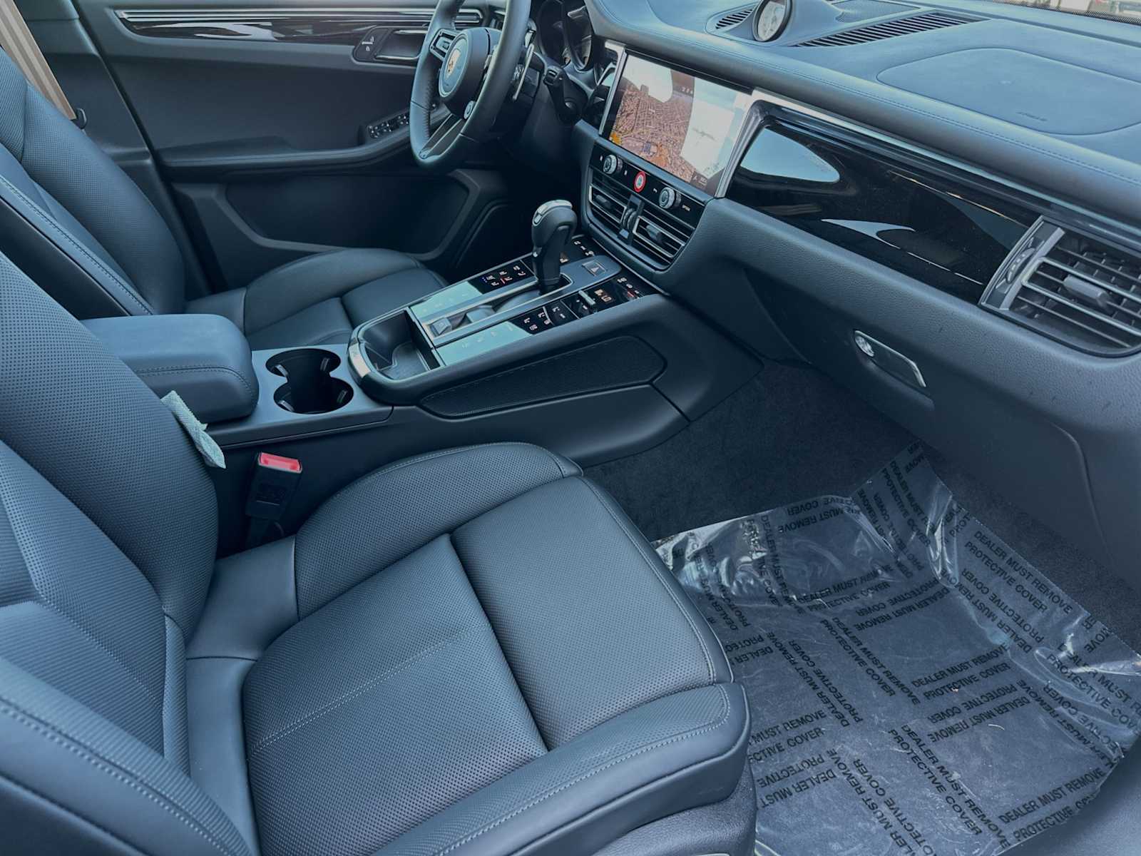 Thumbnail: 2024 Porsche Macan - 17