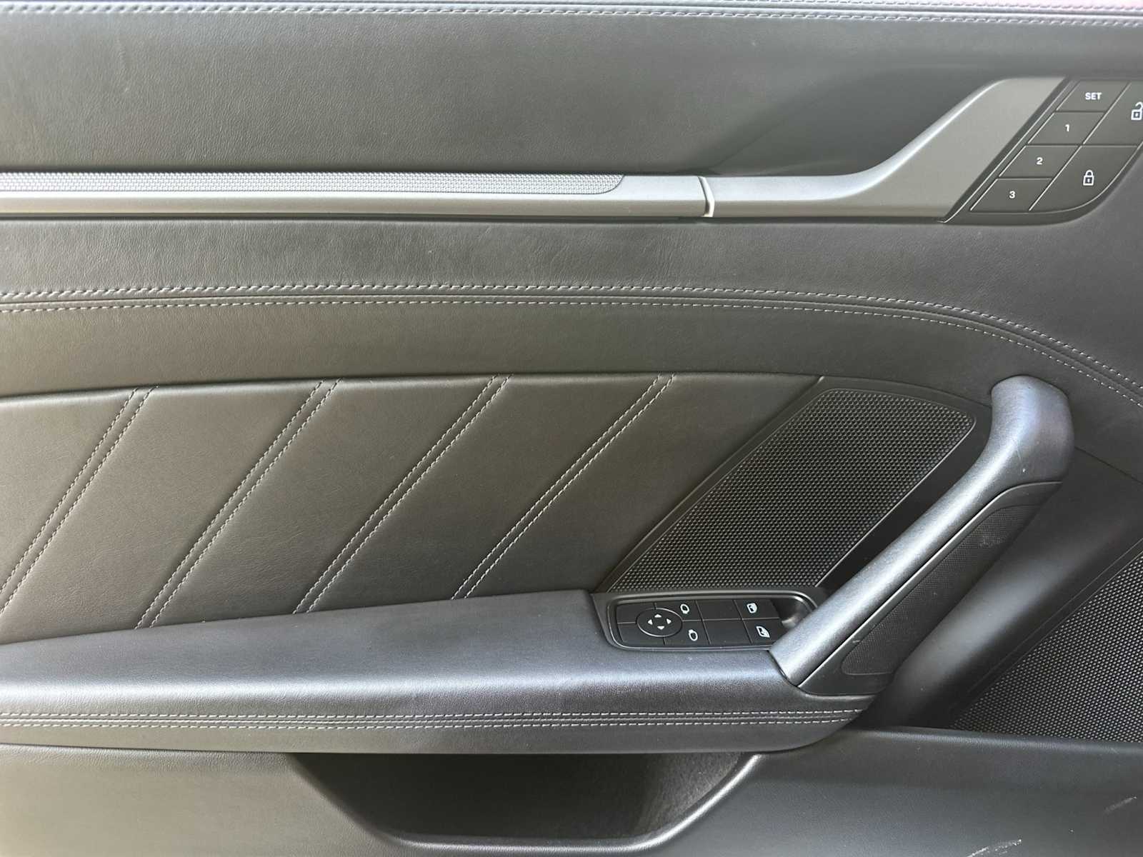 Thumbnail: 2022 Porsche 911 - 14