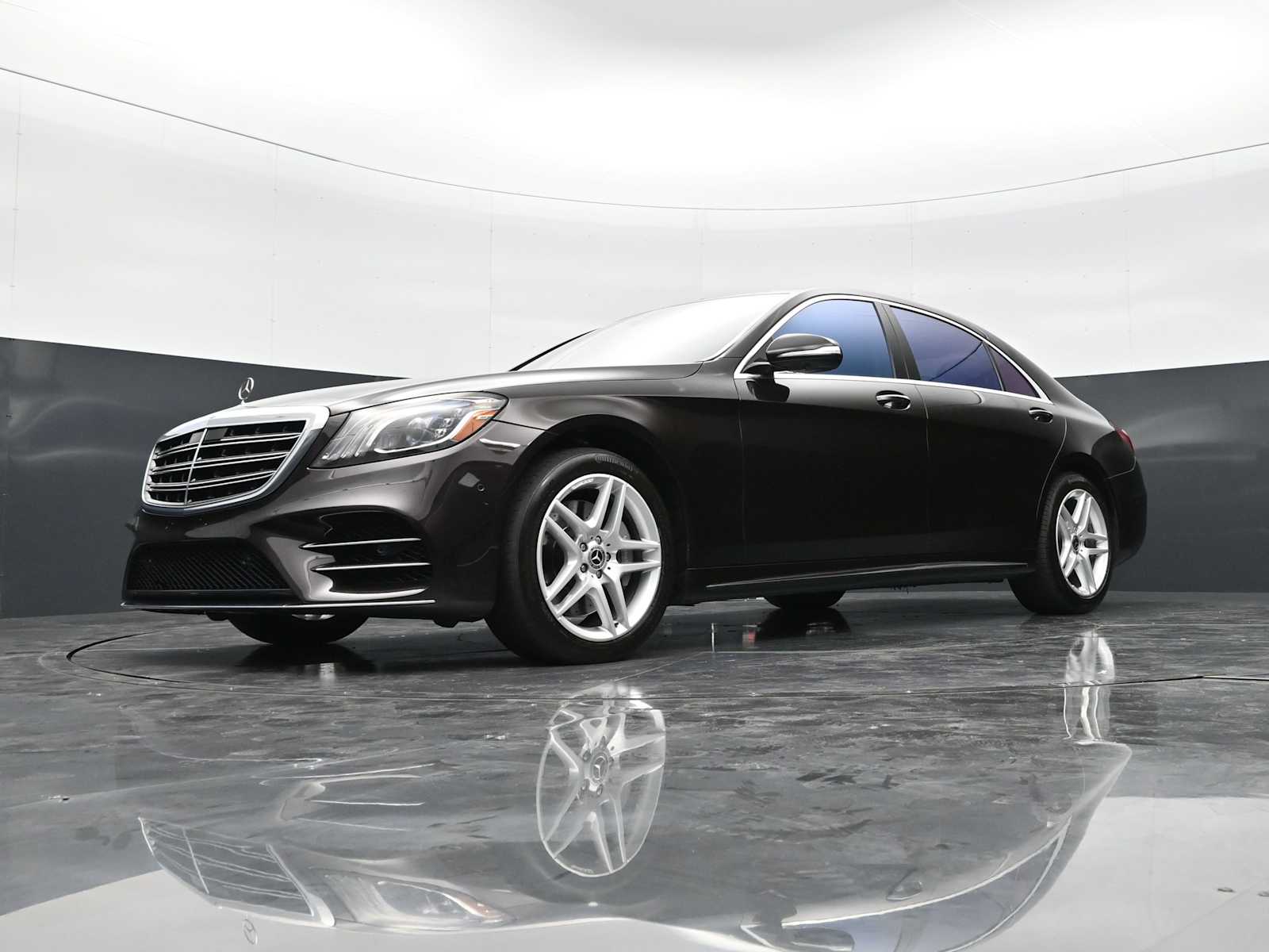 Thumbnail: 2018 Mercedes-Benz S-Class - 42