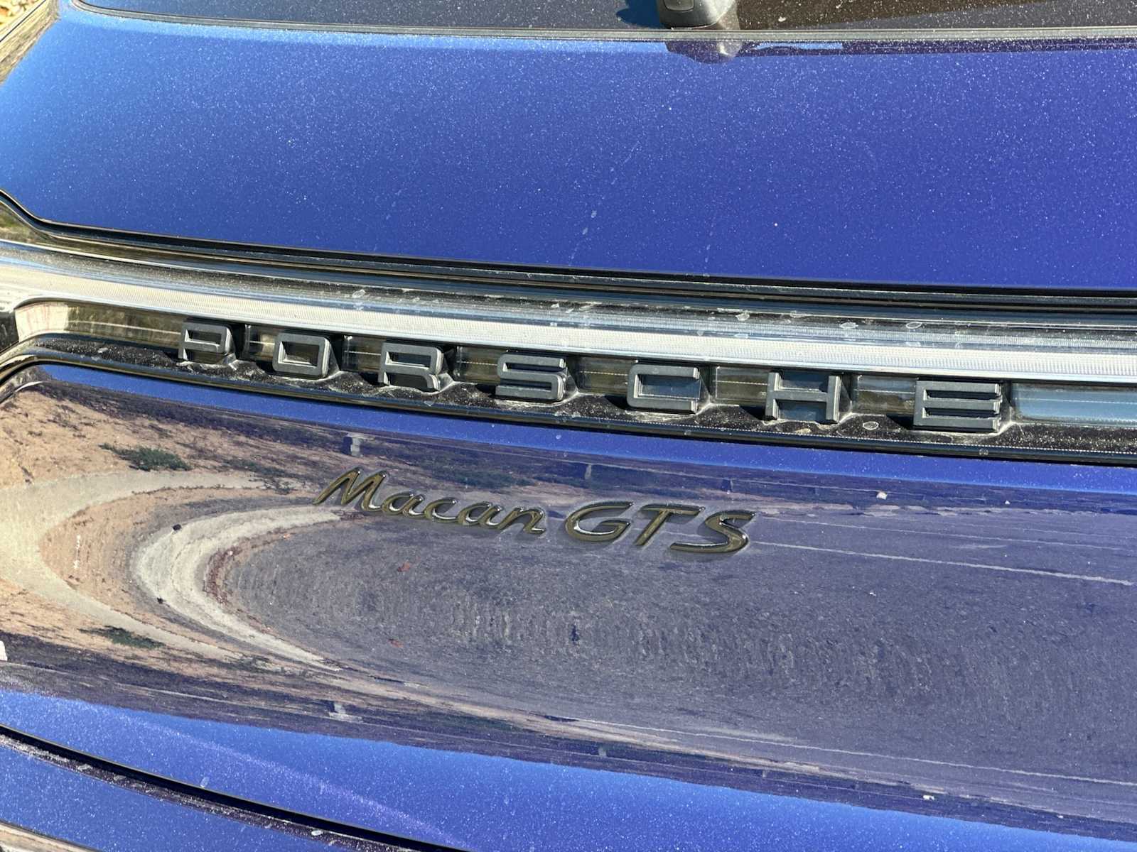 Thumbnail: 2023 Porsche Macan - 28