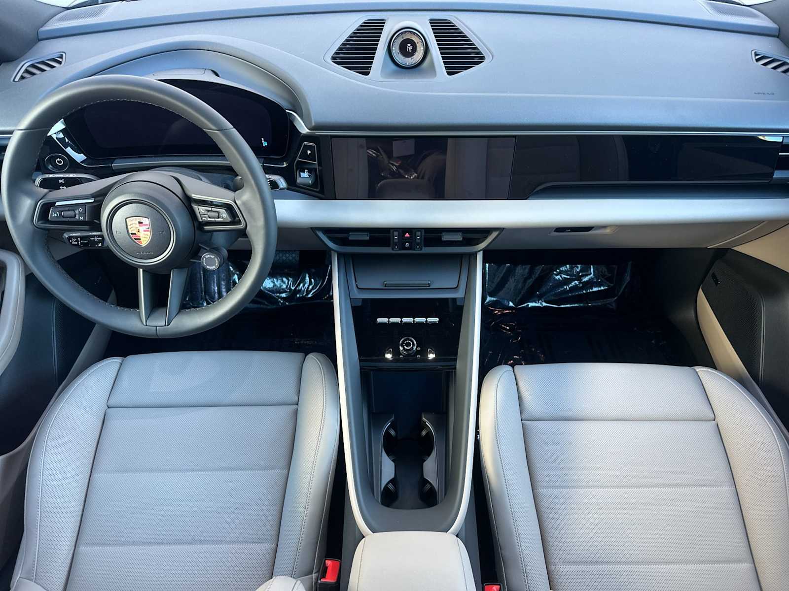 Thumbnail: 2025 Porsche Macan - 6