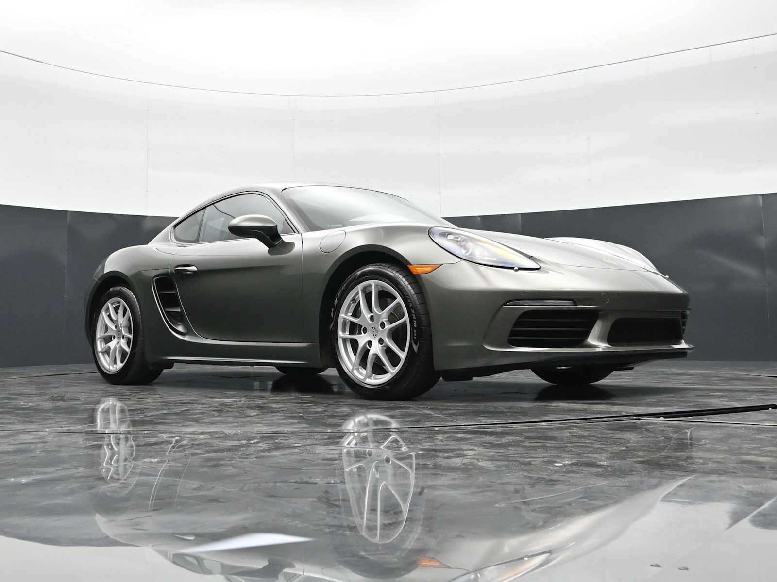 Thumbnail: 2022 Porsche 718 Cayman - 39