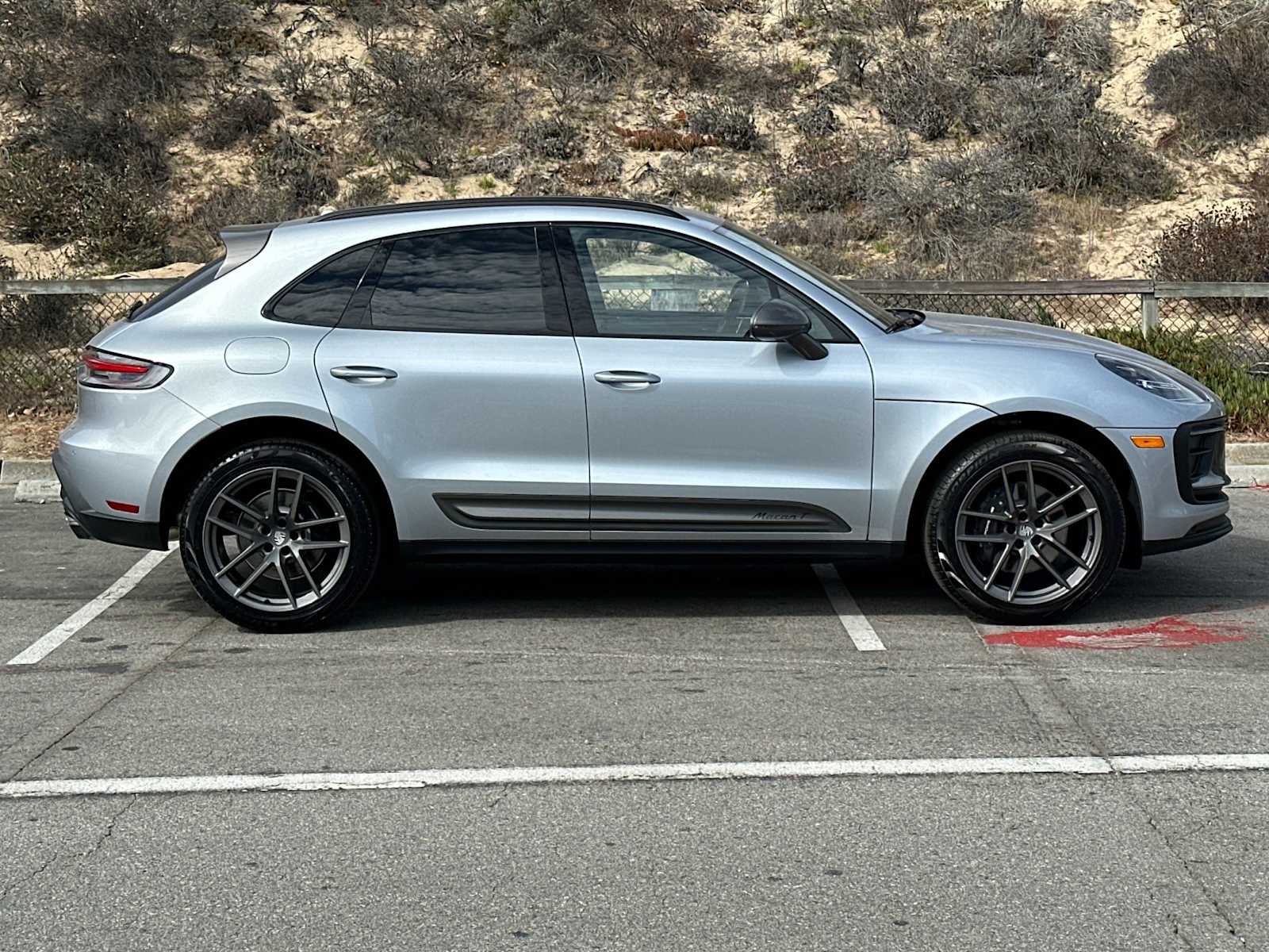 Thumbnail: 2025 Porsche Macan - 9