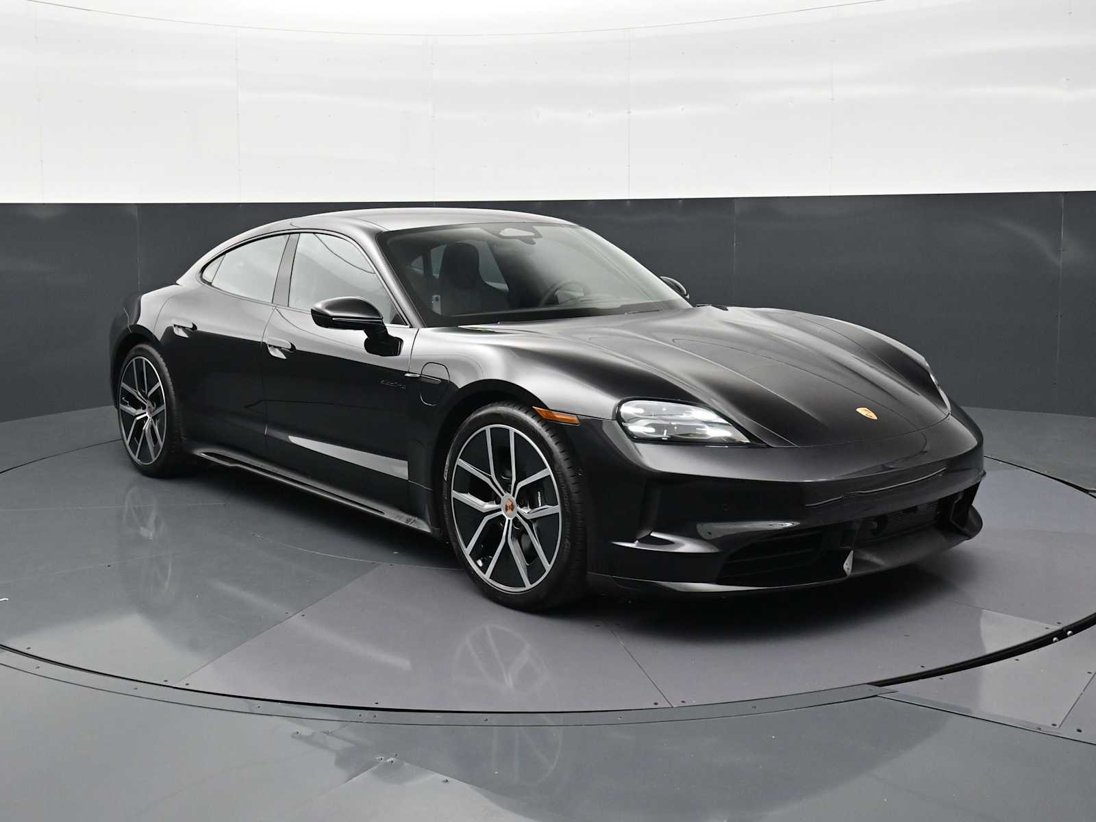 Thumbnail: 2026 Porsche Taycan - 28