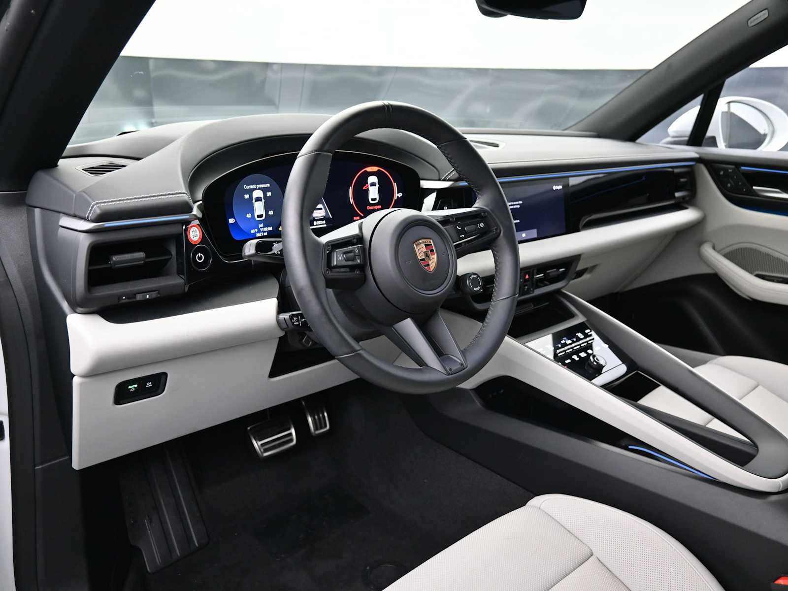 Thumbnail: 2025 Porsche Macan - 4