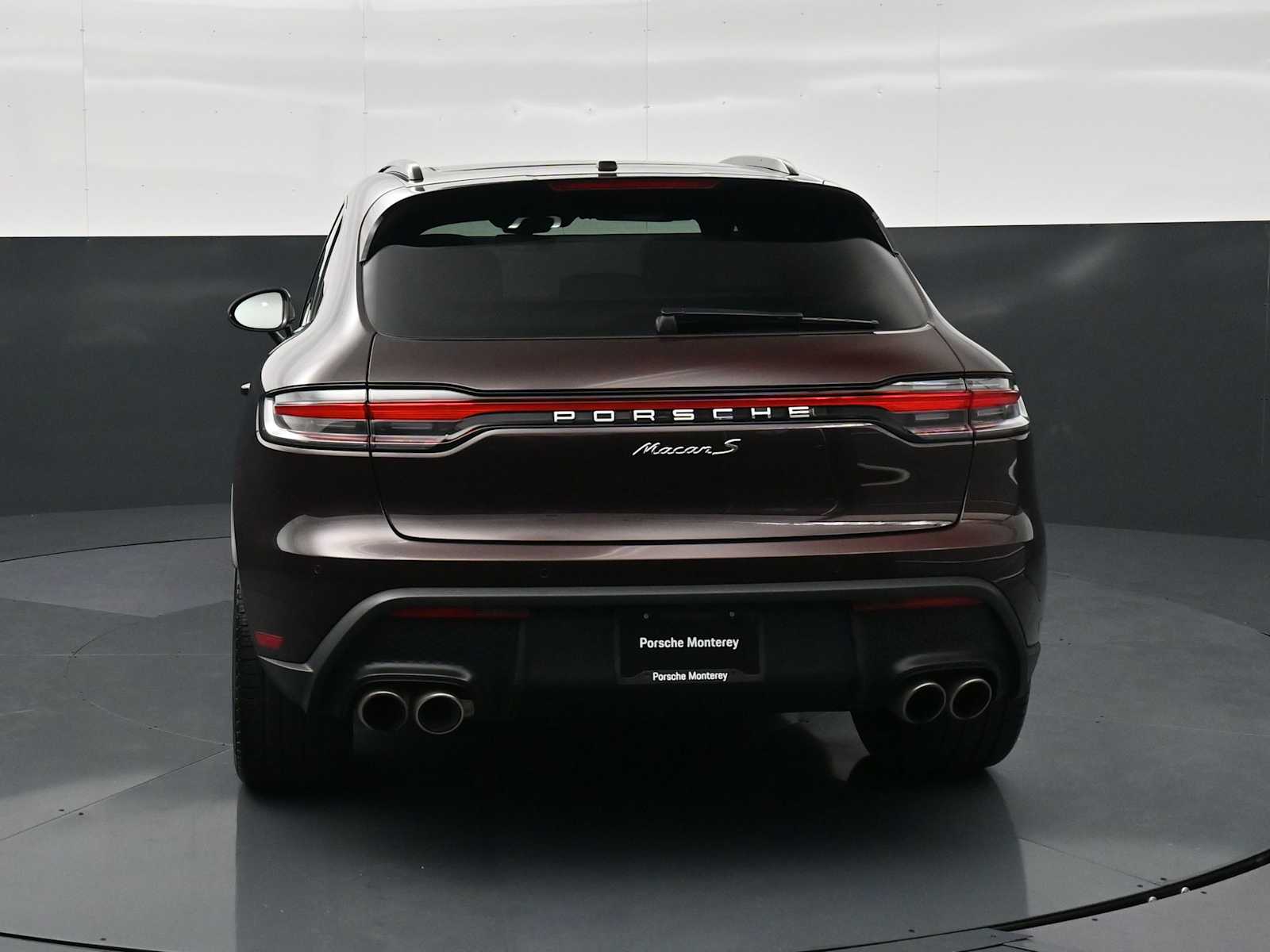 Thumbnail: 2026 Porsche Macan - 25