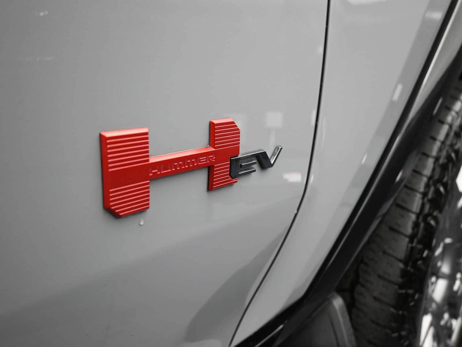 Thumbnail: 2024 GMC Hummer EV - 25