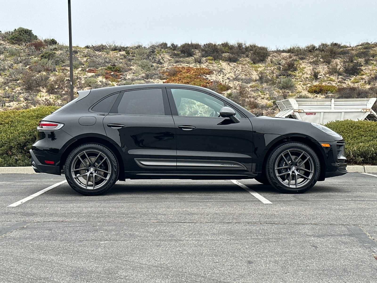 Thumbnail: 2025 Porsche Macan - 9