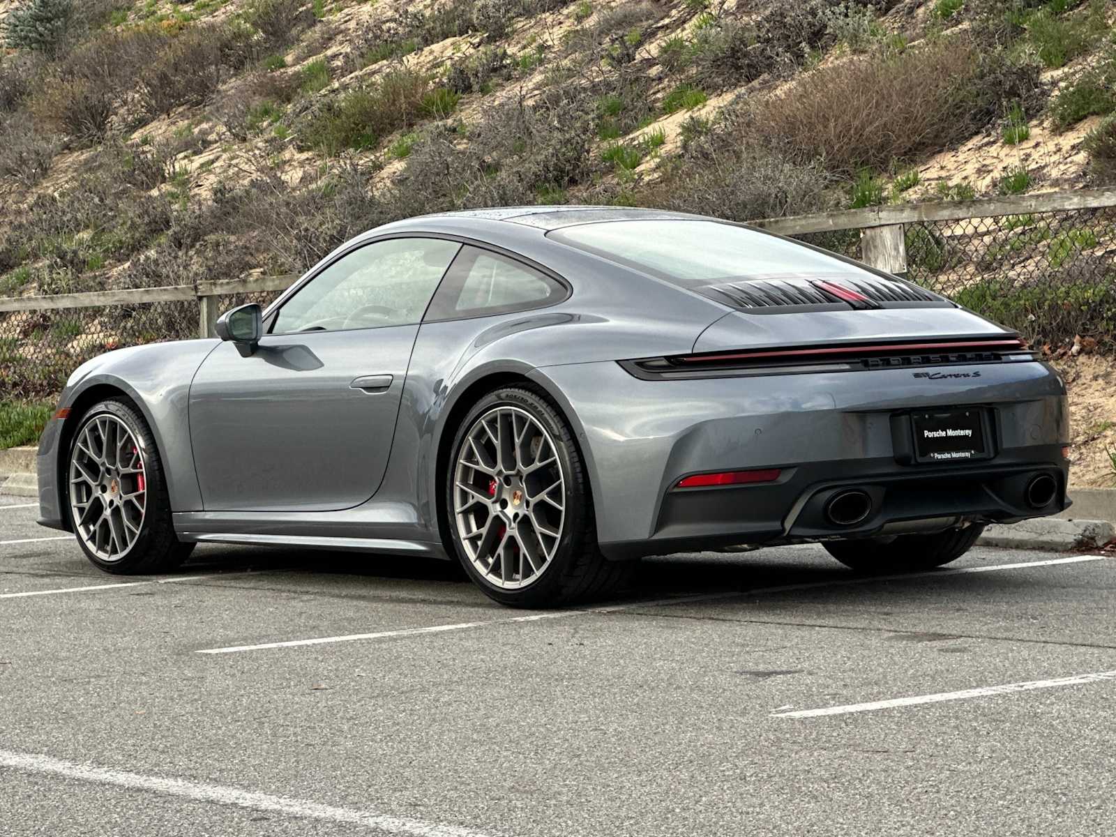 Thumbnail: 2026 Porsche 911 - 3