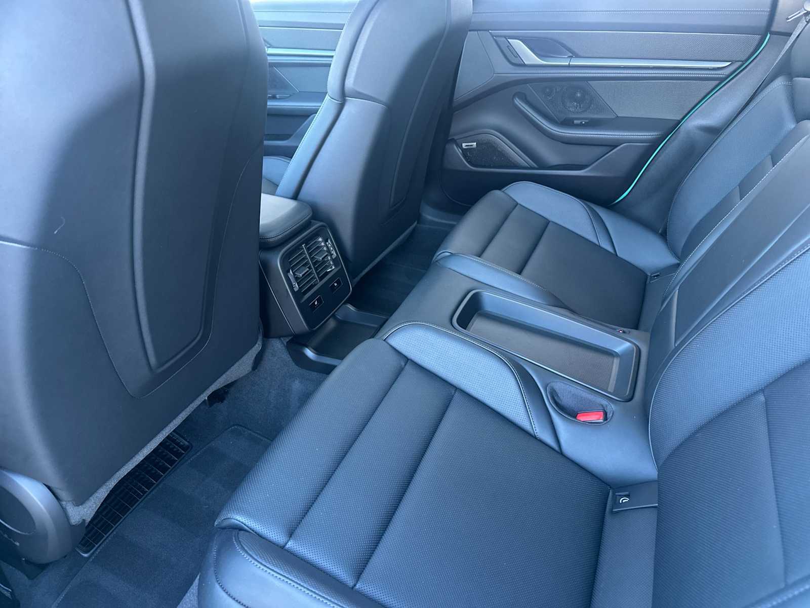 Thumbnail: 2024 Porsche Taycan - 14