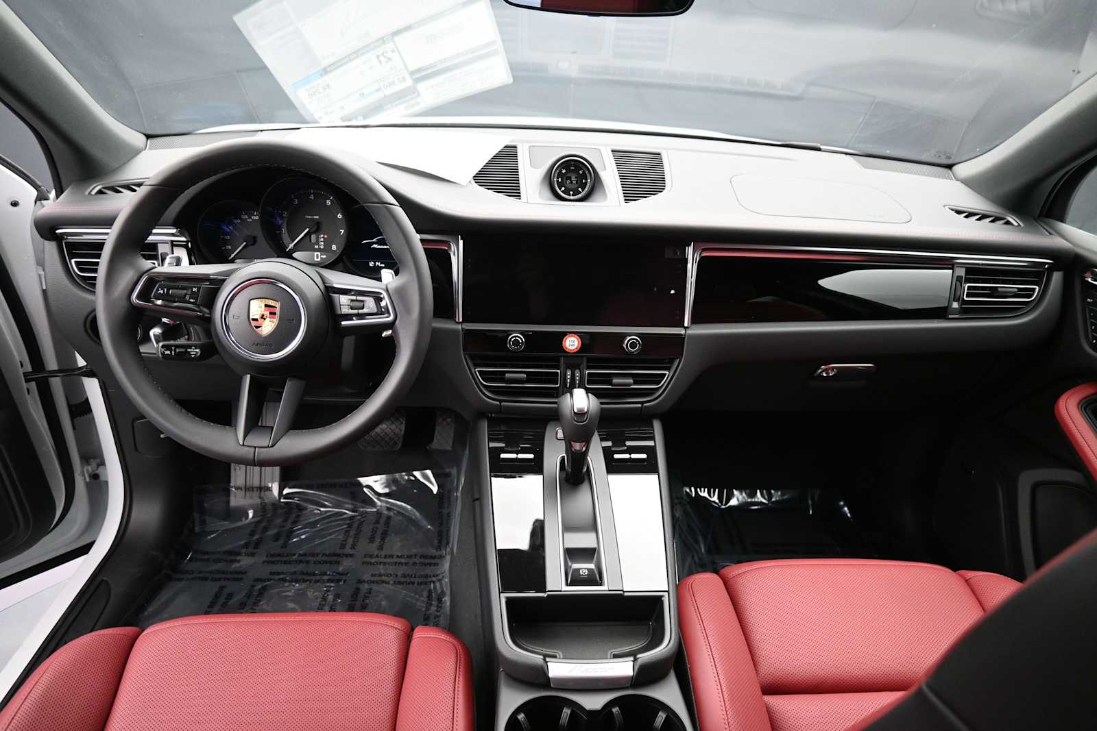Thumbnail: 2026 Porsche Macan - 6